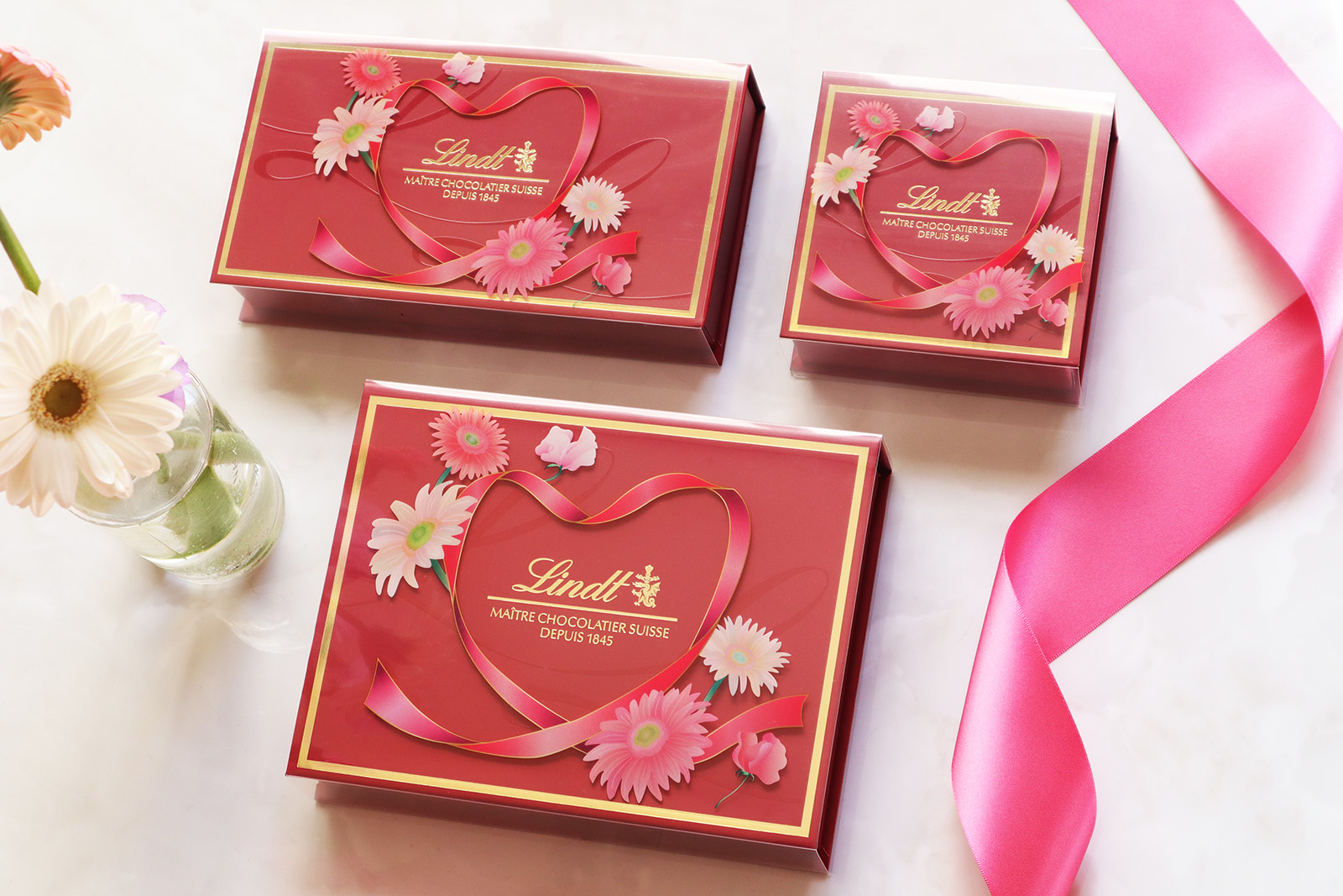 リンツ 2025バレンタインデーコレクション パッケージデザイン_2