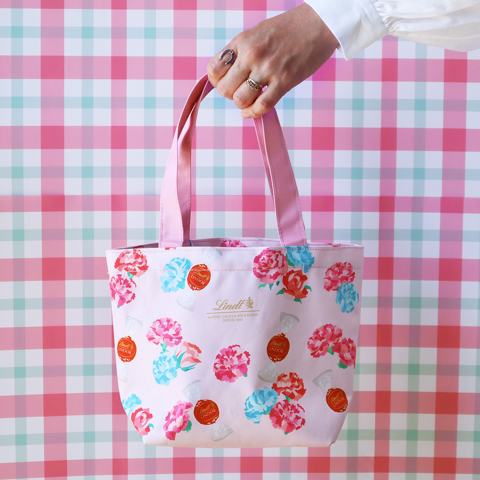 リンツ 母の日 パッケージデザイン_2025_2