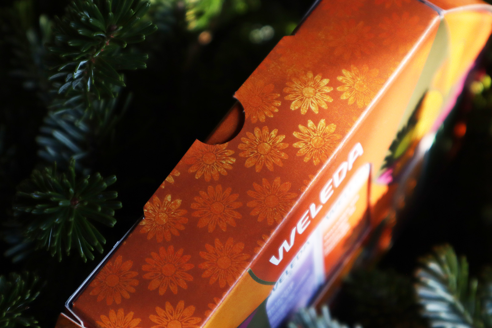 ヴェレダ（WELEDA）クリスマスコフレパッケージパッケージ_10